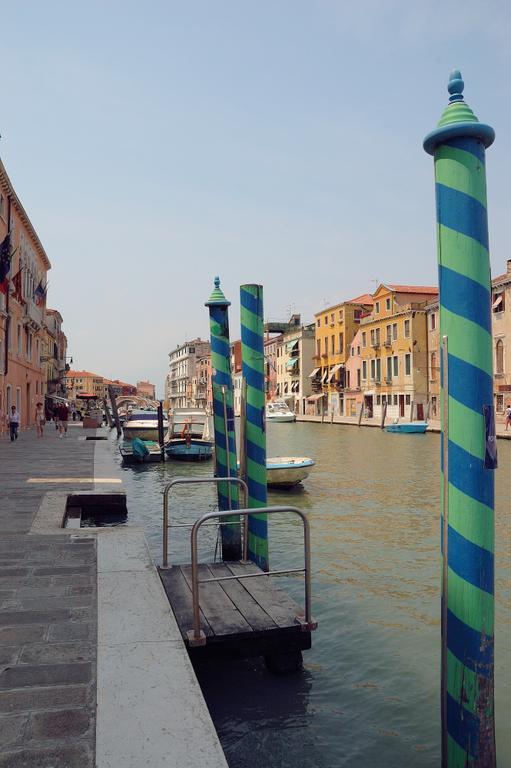 Hotel Hesperia Venesia Bagian luar foto