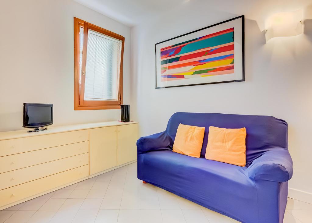 Hotel Hesperia Venesia Bagian luar foto