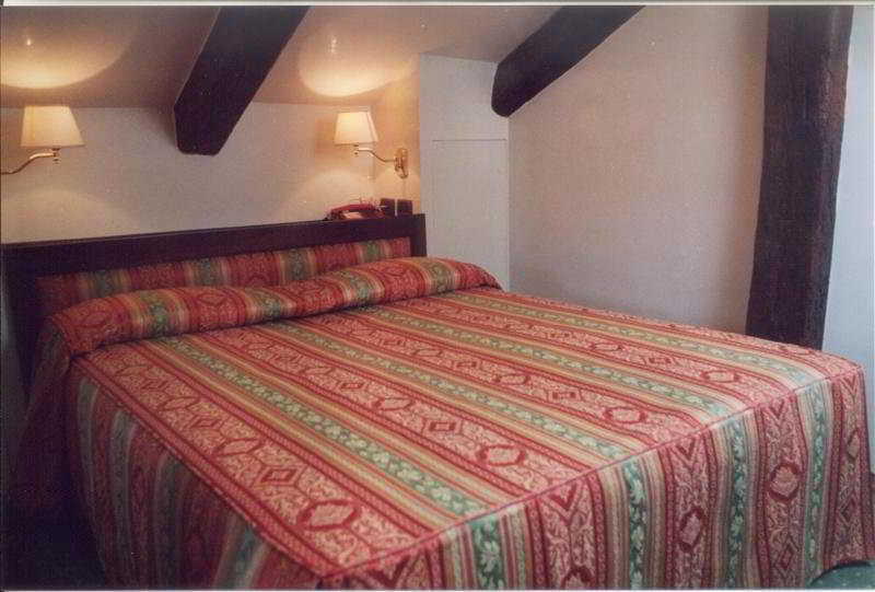 Hotel Hesperia Venesia Bagian luar foto
