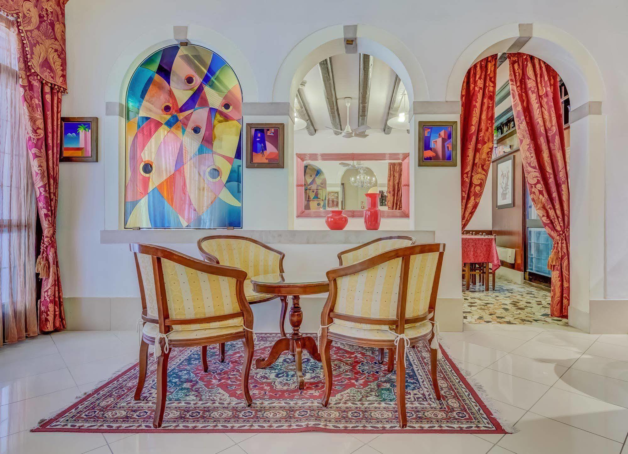 Hotel Hesperia Venesia Bagian luar foto